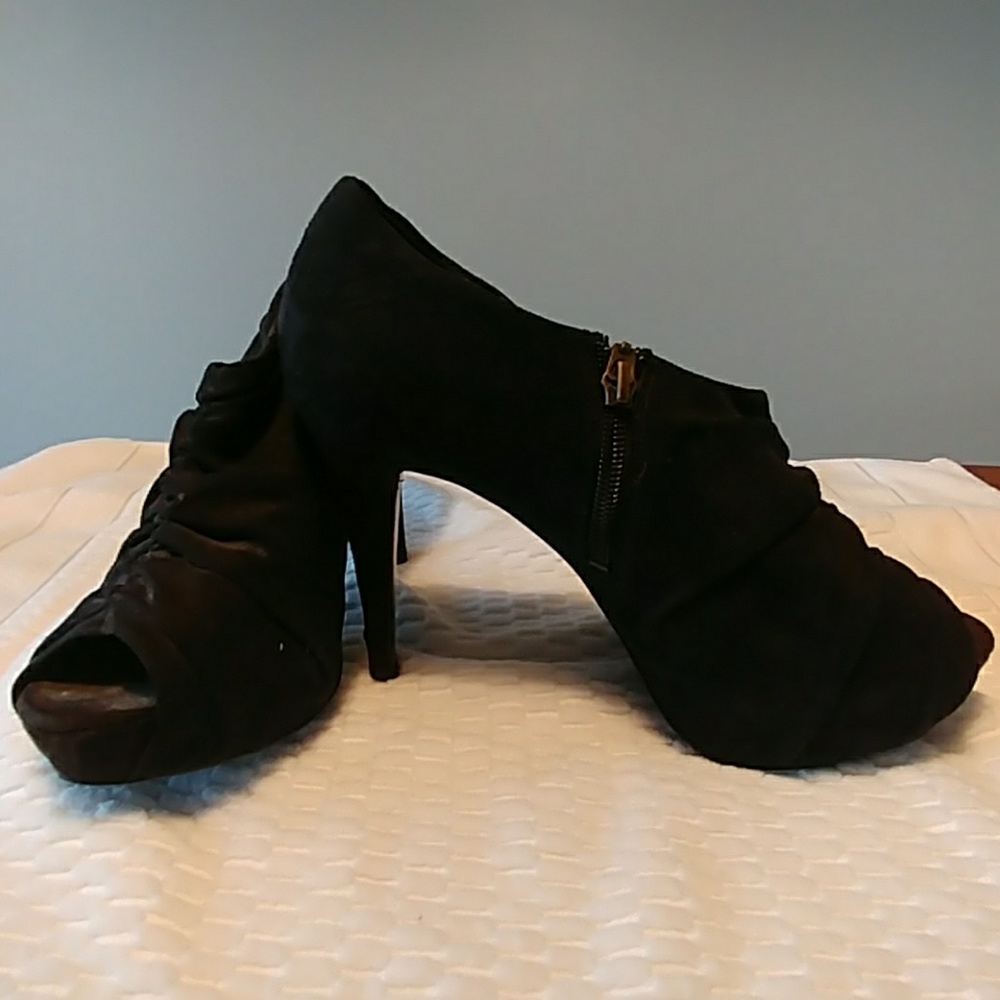 Guess ankle booties